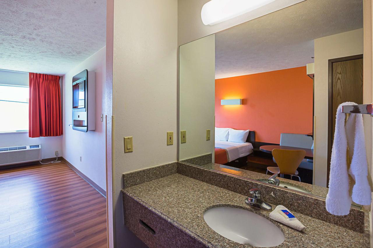 Motel 6 Omaha - Iat West Ngoại thất bức ảnh